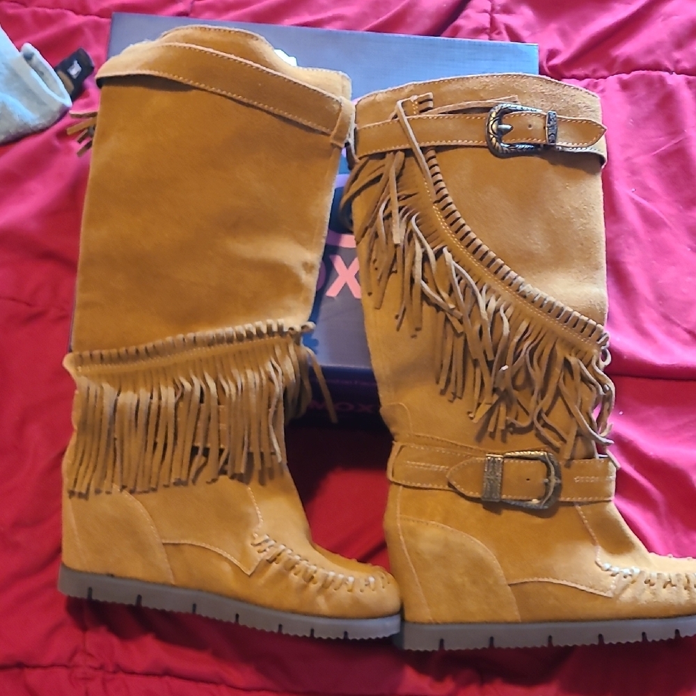 Mojo Moxy Tan Lace Up Boots with Suede Fringe